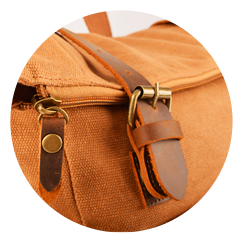 Adjustable belt buckle